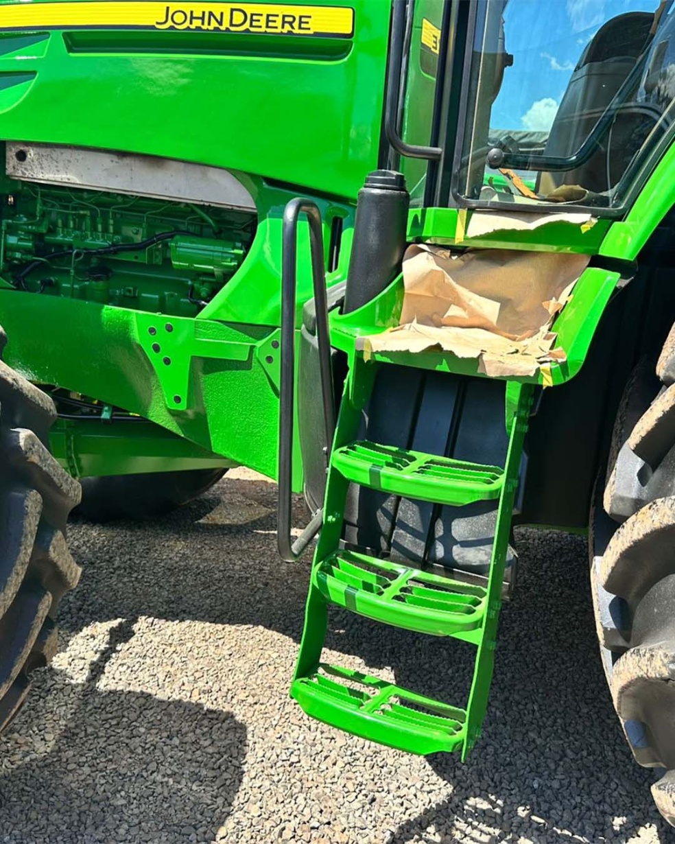 Trator John Deere 7230J ano 2018