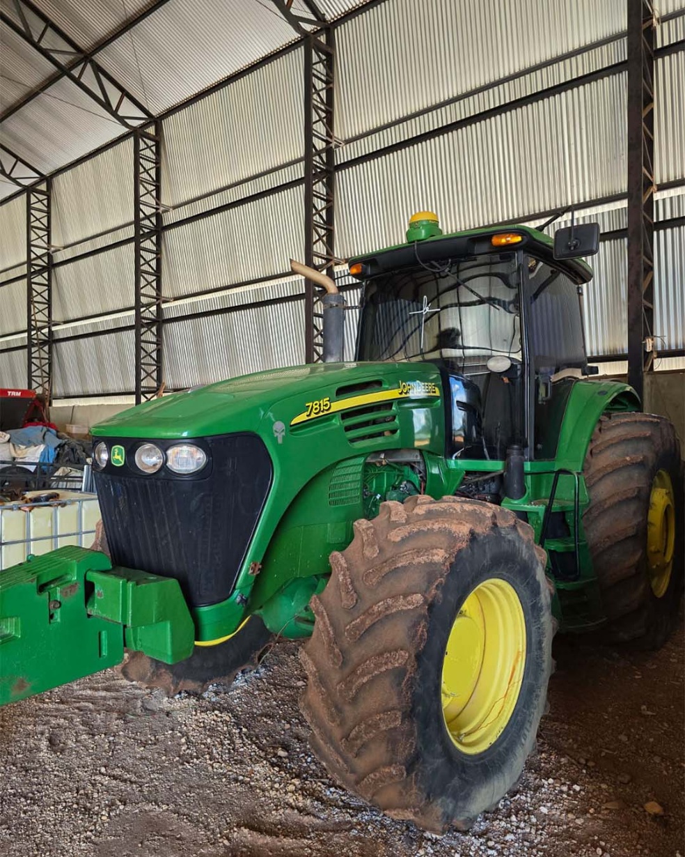 Trator John Deere 7815 ano 2008