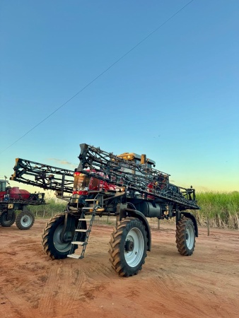Pulverizador Autopropelido Massey Ferguson MF 8125 ano 2023