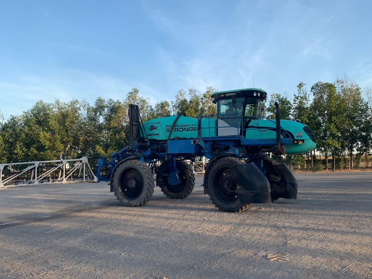 Pulverizador Autopropelido Kuhn PARRUDA ano 2014