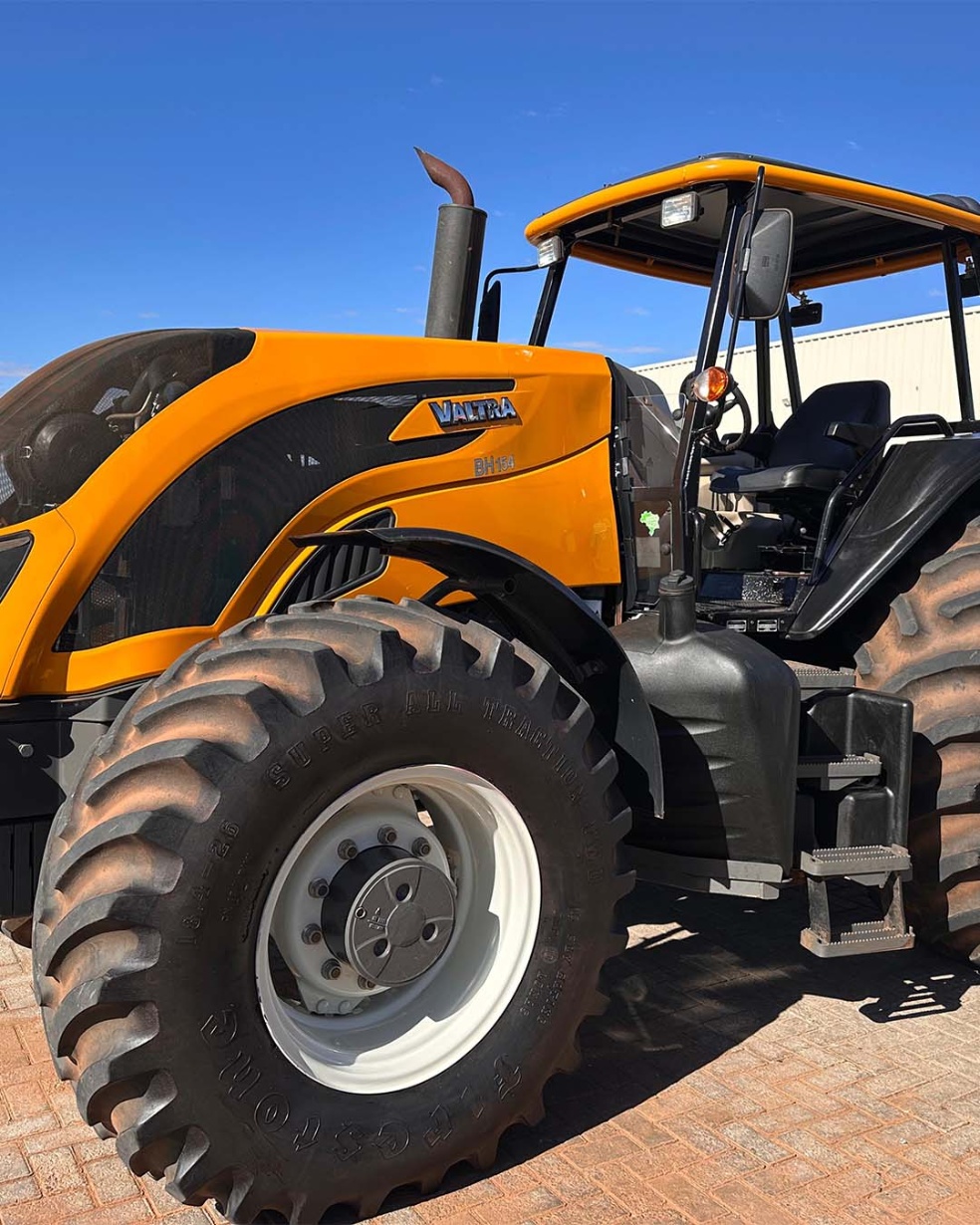 Trator Valtra BH154 ano 2019