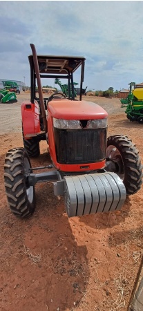 Trator Massey Ferguson MF 4283 ano 2016
