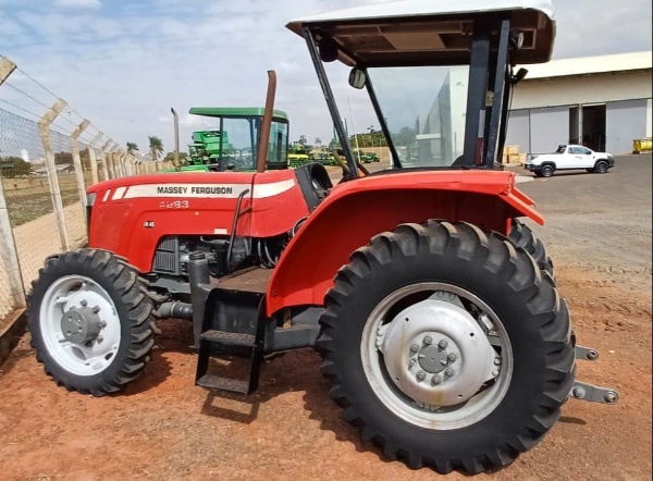 Trator Massey Ferguson MF 4283 ano 2017