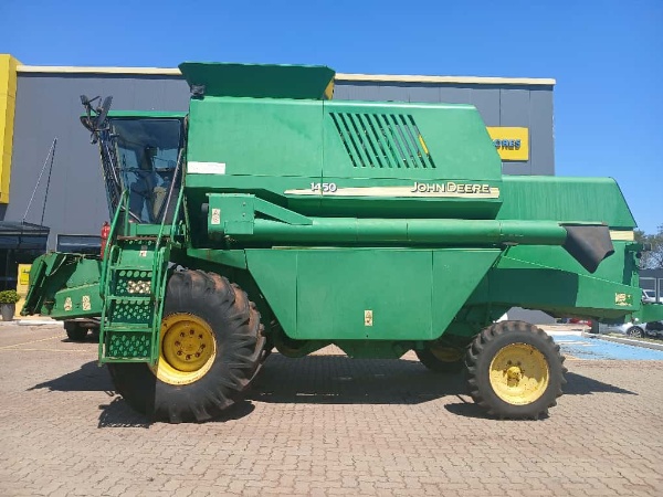 Colheitadeira John Deere 1450 ano 2004