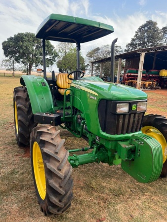 Trator John Deere 5065 E ano 2016