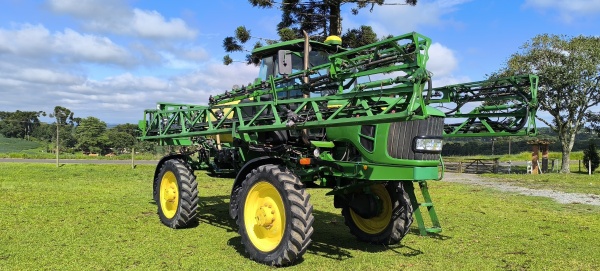 Pulverizador Autopropelido John Deere 4630 ano 2013