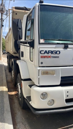 Caminhão Ford CARGO 2428 ano 2011