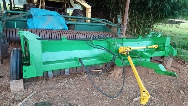 Trincha Agrícola Vicon TRS 360