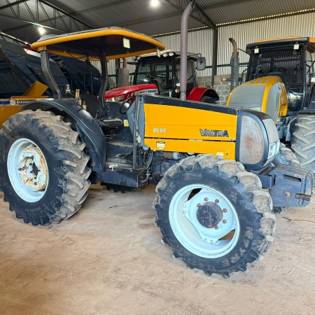 Trator Valtra BL 88 ano 2006