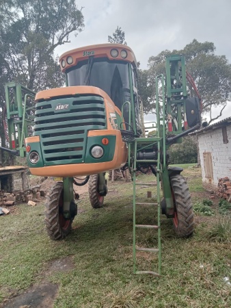 Pulverizador Autopropelido Stara Gladiador 2300 ano 2013