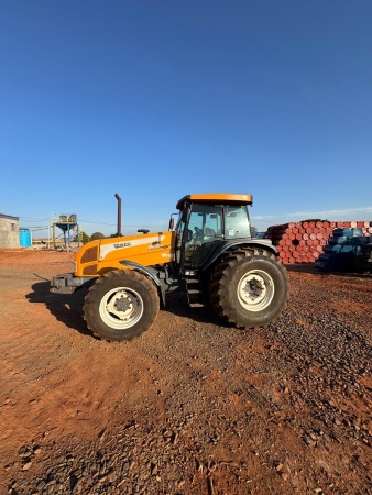 Trator Valtra BM125i ano 2011