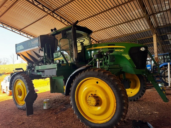 Pulverizador Autopropelido John Deere 4730 ano 2008