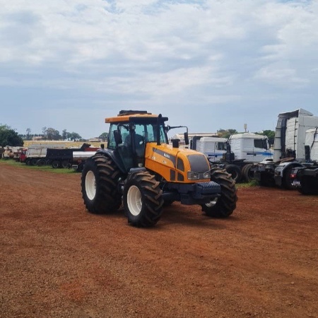 Trator Valtra BH 180 ano 2010