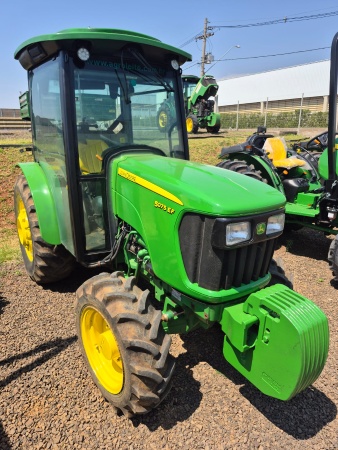 Trator John Deere 5075EF ano 2018