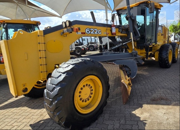 Motoniveladora John Deere 620G ano 2019
