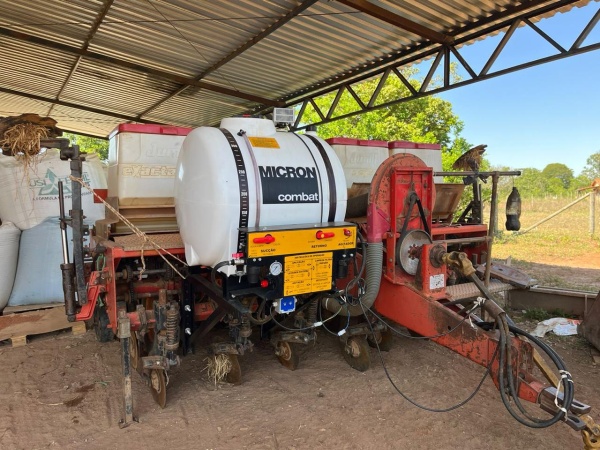 Plantadeira Jumil 2980 PD ano 2003