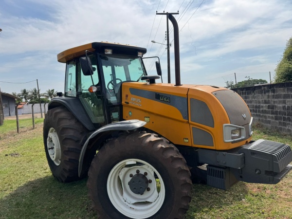Trator Valtra BM125i ano 2015