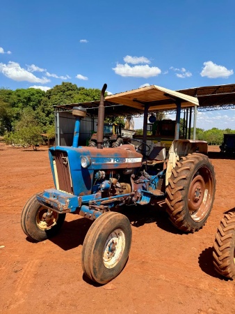 Trator Ford 4600 ano 1996