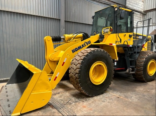 Pá Carregadeira Komatsu WA430 ano 2020