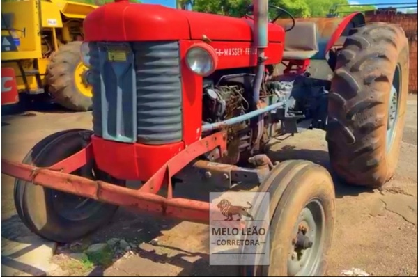 Trator Massey Ferguson 65x ano 1974