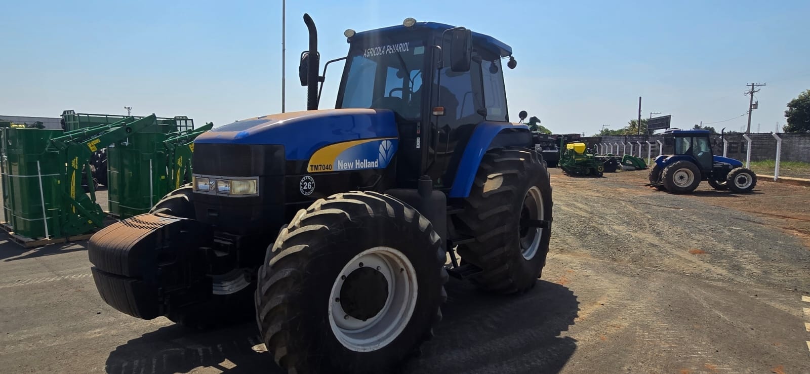 Trator New Holland TM 7040 ano 2012