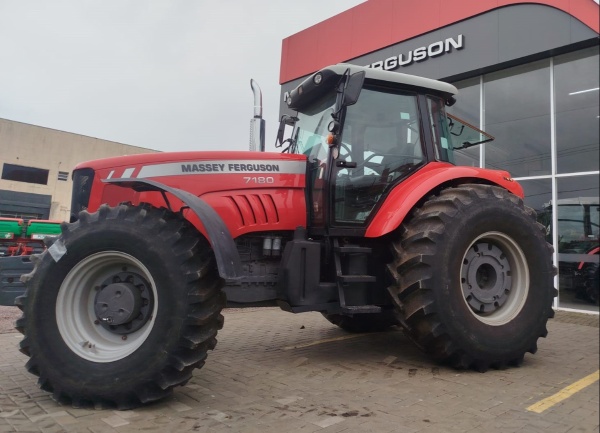 Trator Massey Ferguson MF 7180 ano 2013