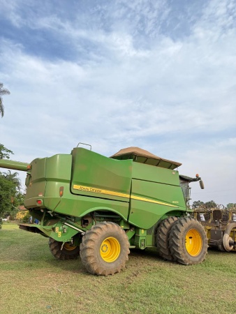 Colheitadeira John Deere S660 ano 2017 - S660 - Máquinas Agrícolas