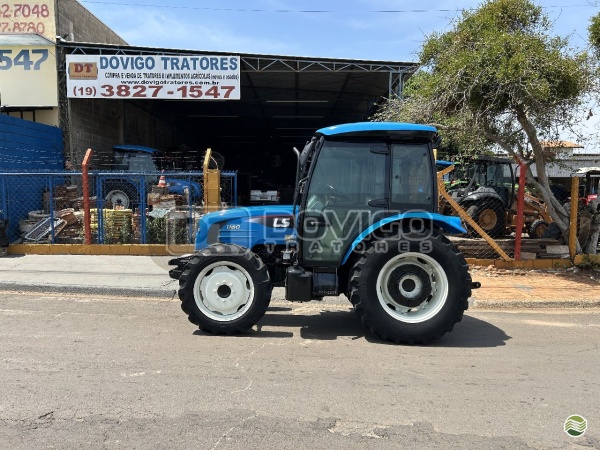 Trator LS Tractor U60 ano 2017