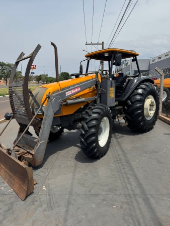 Trator Valtra BM 125I ano 2013