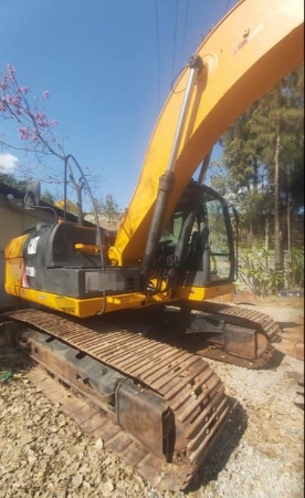 Mini Escavadeira Caterpillar 320D2 ano 2014