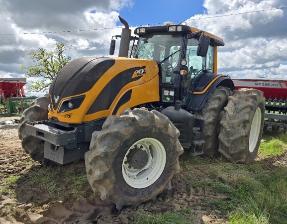 Trator Valtra BH 194 ano 2019