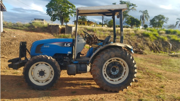 Trator LS Tractor U60 ano 2016