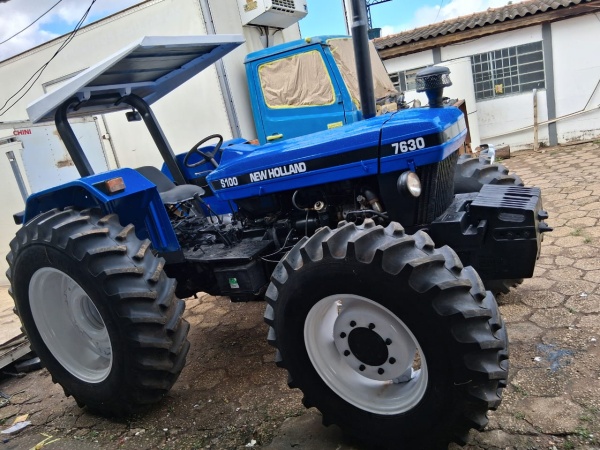 Trator New Holland 7630 ano 1999 - 7630 - Máquinas Agrícolas