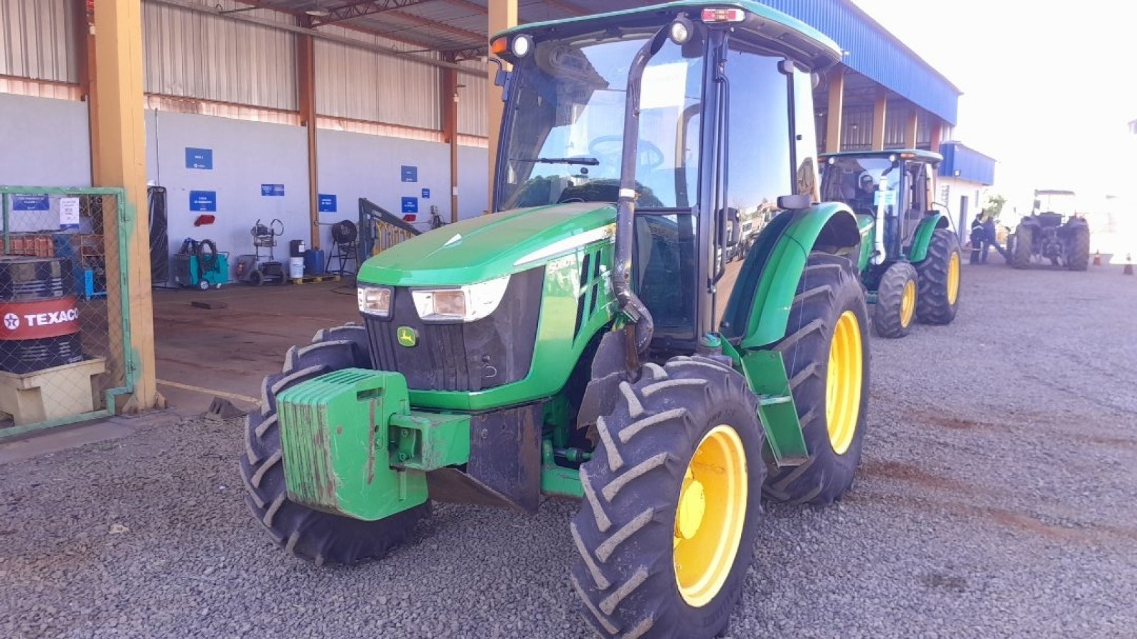 Trator John Deere 5080E ano 2022