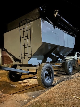 Carreta Graneleira Maschietto 6.000 kg  ano 2000