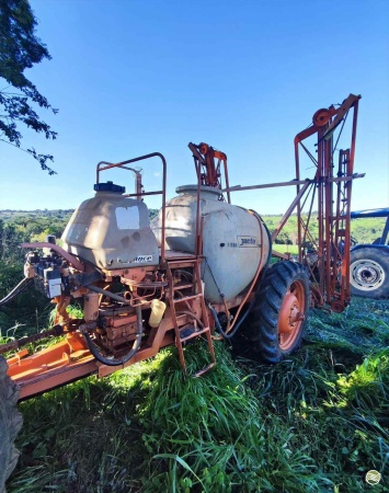 Pulverizador Jacto Advanced 2000 AM 18 ano 2003