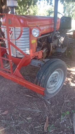Trator Massey Ferguson 50X ano 1970