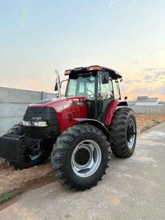 Trator Case Maxxum 135 ano 2012