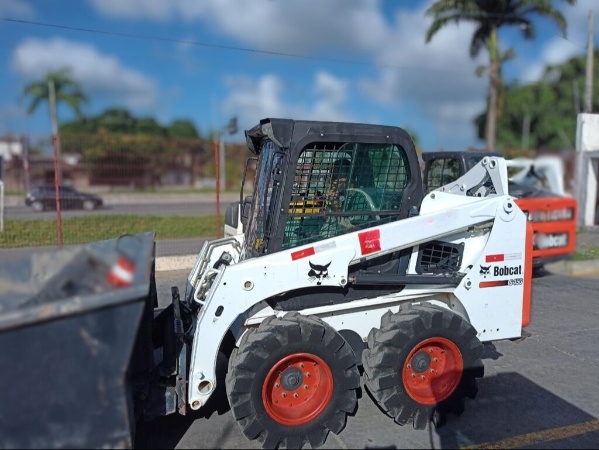 Mini Carregadeira Bobcat S450
