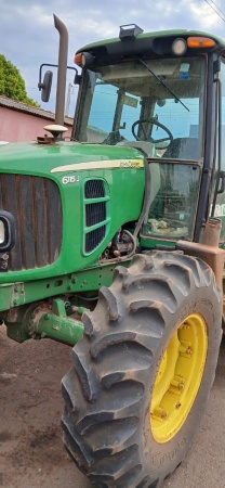 Trator John Deere 6115J ano 2019