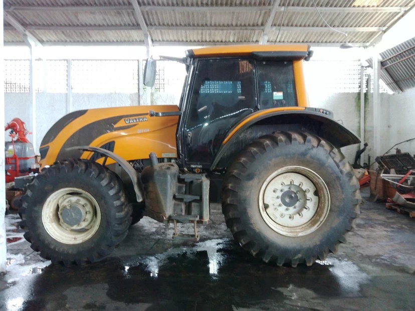 Trator Valtra BH154 ano 2022