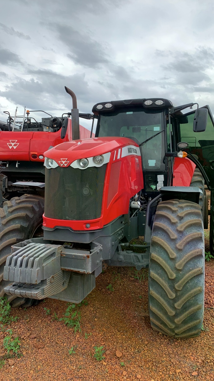 Trator Massey Ferguson 7318 ano 2022
