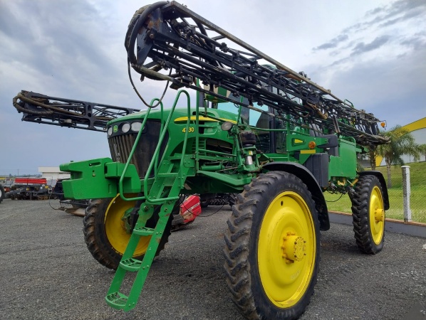 Pulverizador Autopropelido John Deere 4730 ano 2007