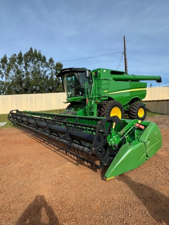 Colheitadeira John Deere S660 ano 2016