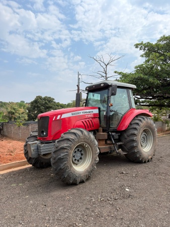 Trator Massey Ferguson 7140 ano 2014