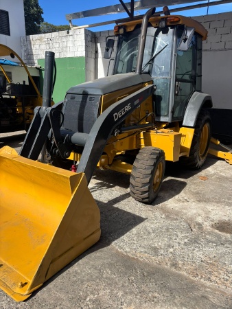 Retroescavadeira John Deere 310L ano 2021