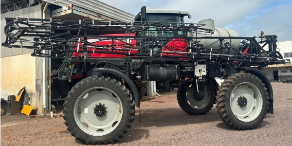 Pulverizador Autopropelido Massey Ferguson MF 9130 ano 2018