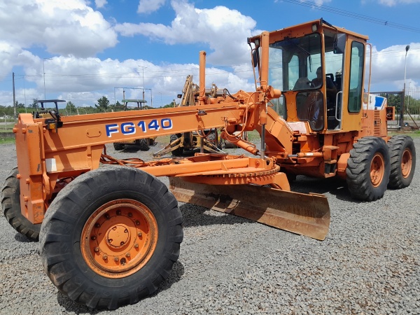 Motoniveladora Fiatallis FG140B ano 2002