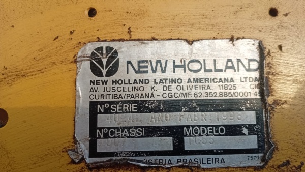 Colheitadeira New Holland TC 55 ano 1996