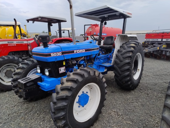 Trator Ford 5030 ano 1996